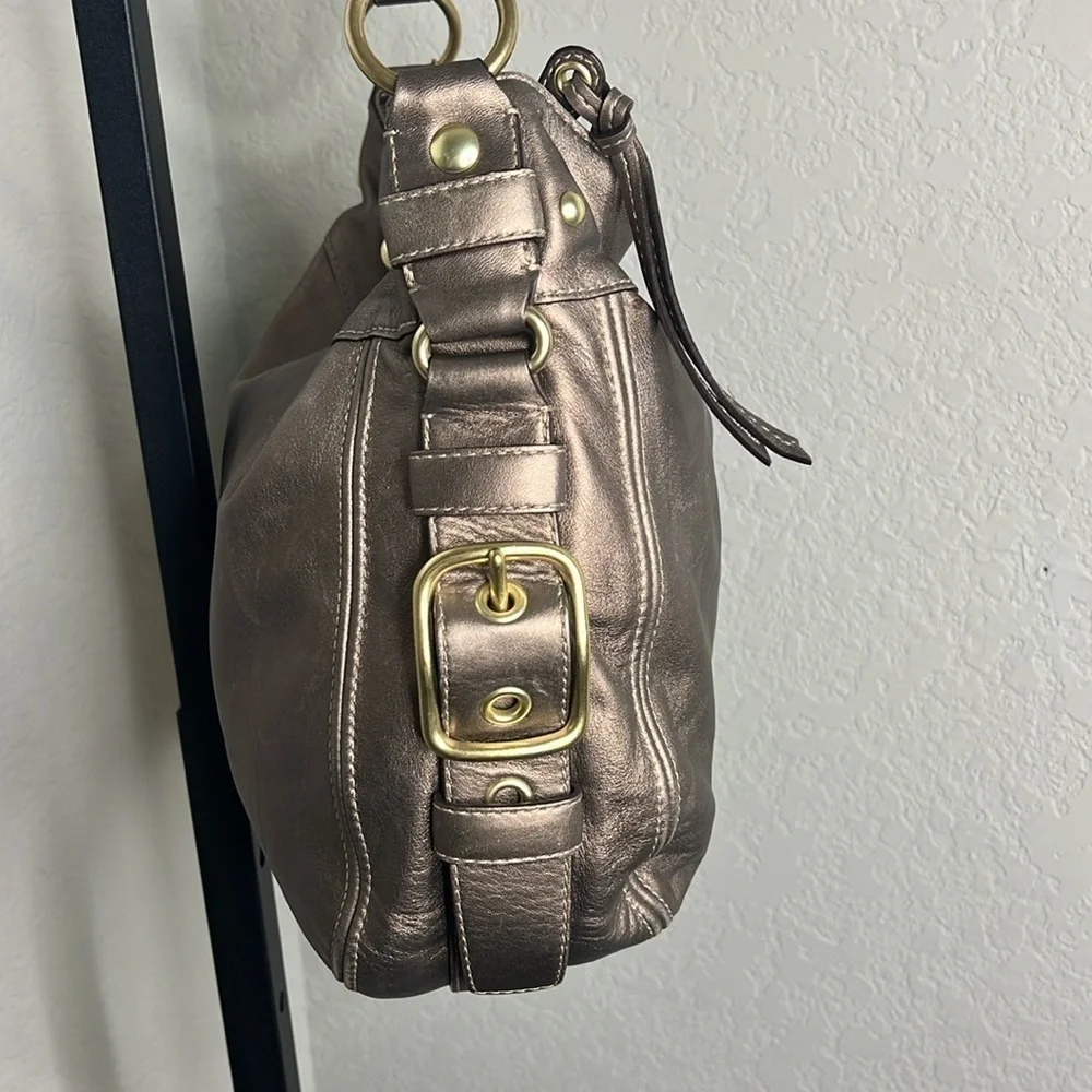 Coach EUC Bronze Leather Purse, hardly used, with inside pockets.